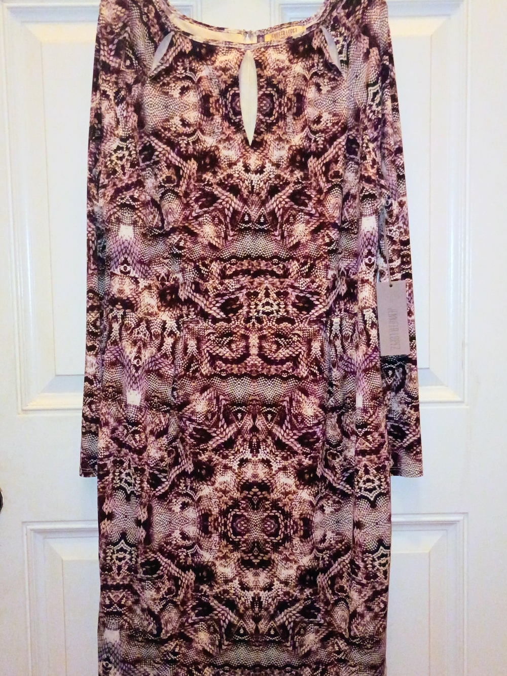 Jennifer Lopez Long Sleeve Printed Sheath Dress in Mauve and Black
